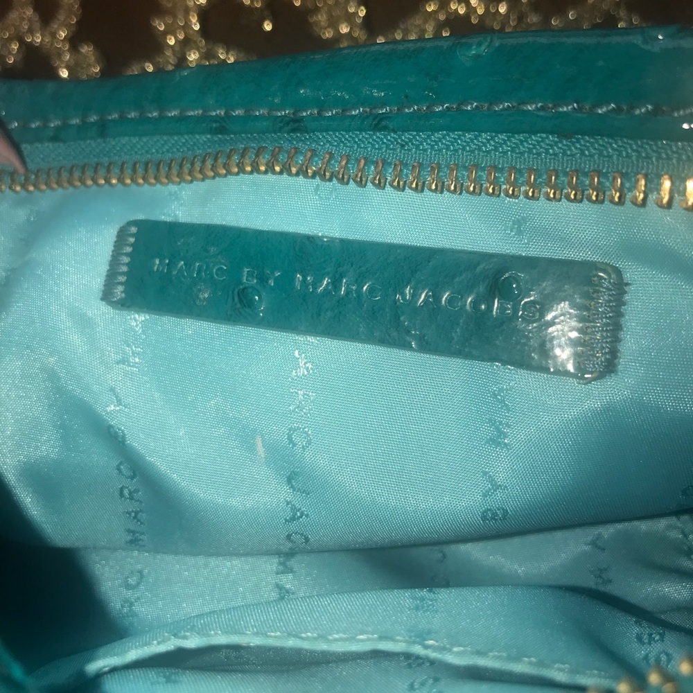 MARC JACOBS crossbody purse, turquoise blue. LIKE NEW CONDITION. - Picture 2 of 6